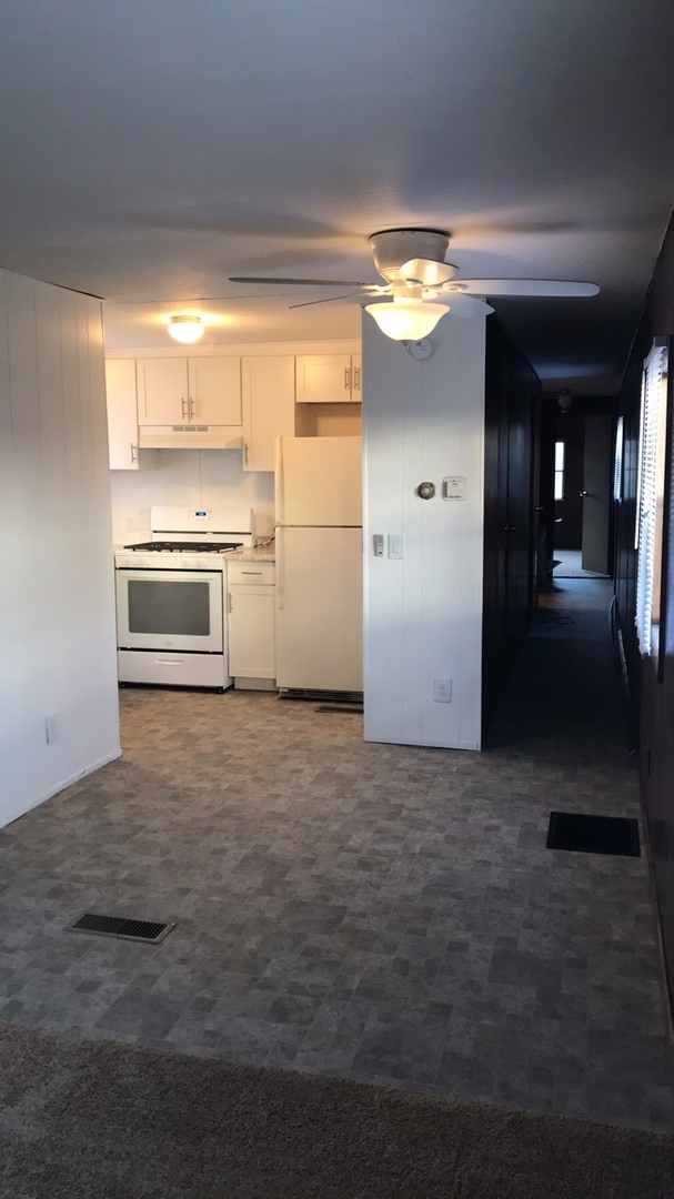 Nicely remodeled two bedroom one bath mobi... - Nicely remodeled two bedroom one bath mobi... Casa