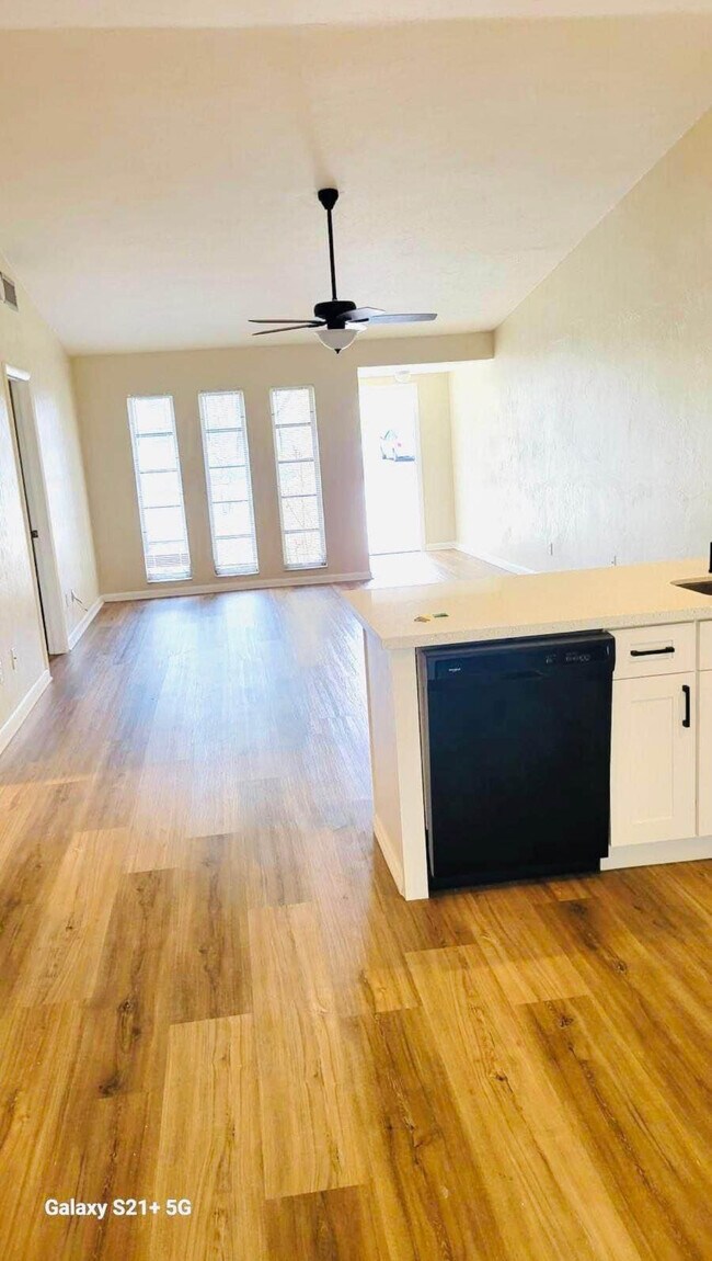 Photo - 640 SE 13th Ave