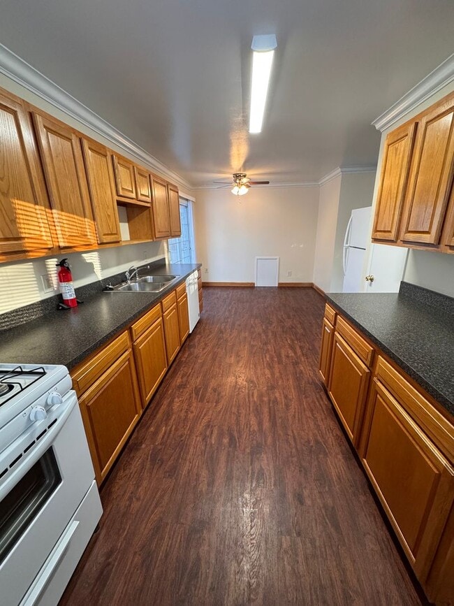 Photo - 3962 Lake Rd