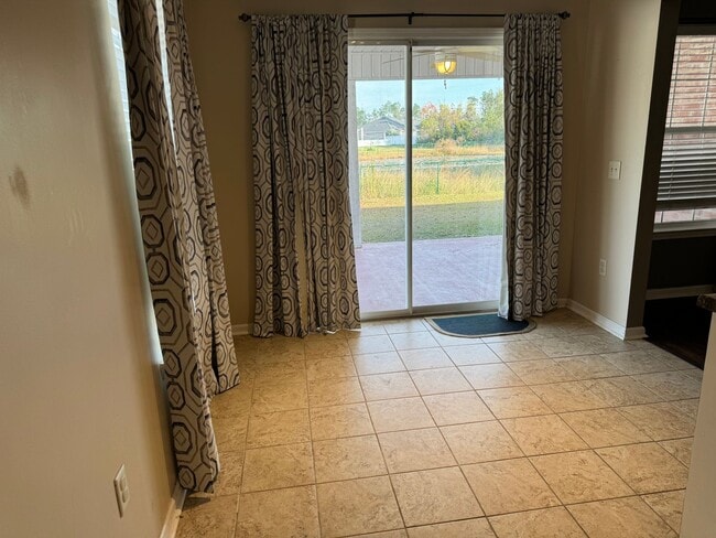 Photo - 4 Bed 2 Bath