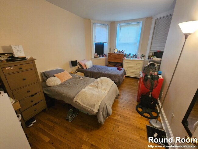 Photo - 1629 Commonwealth Ave Unidad 1
