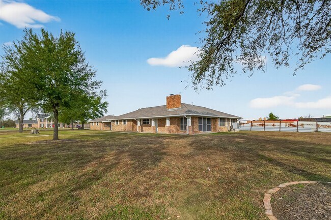 Photo - 10645 Oak Brook Dr