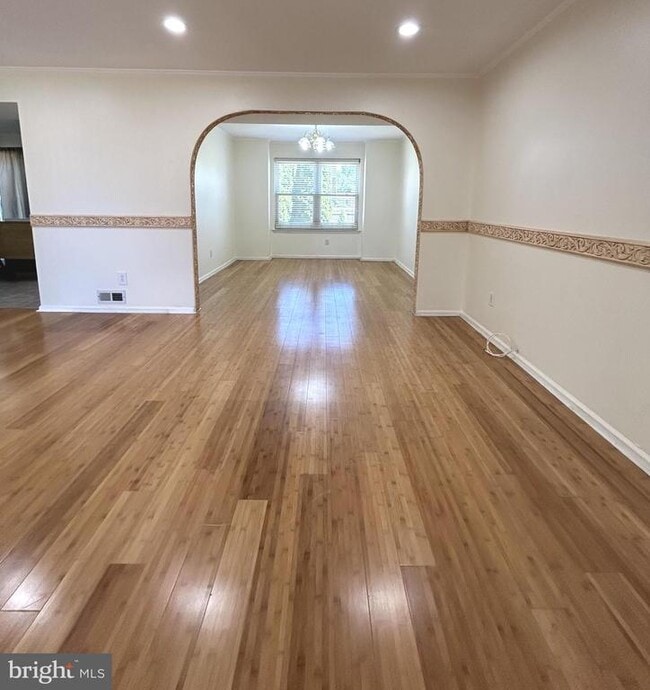 Photo - 1321 Butterfield Ln