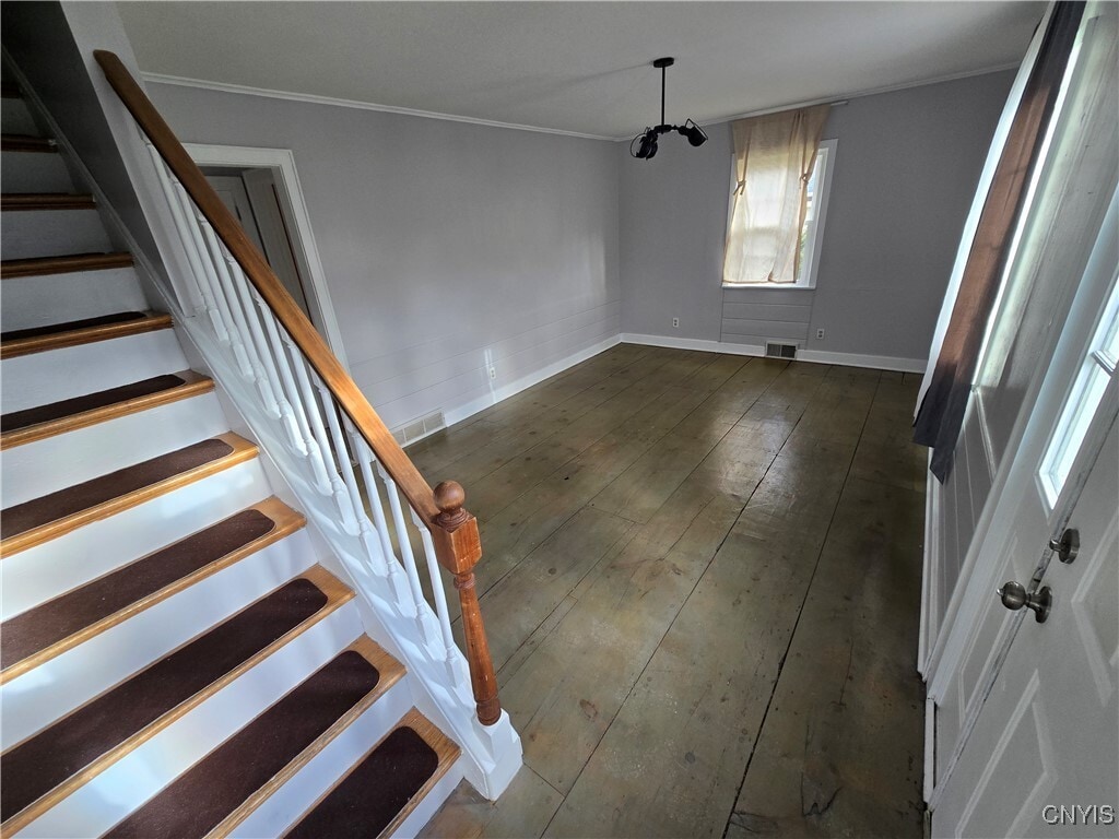 Photo - 205 Elmbrook Dr