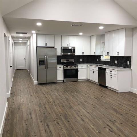 Photo - 700 W Parnell St