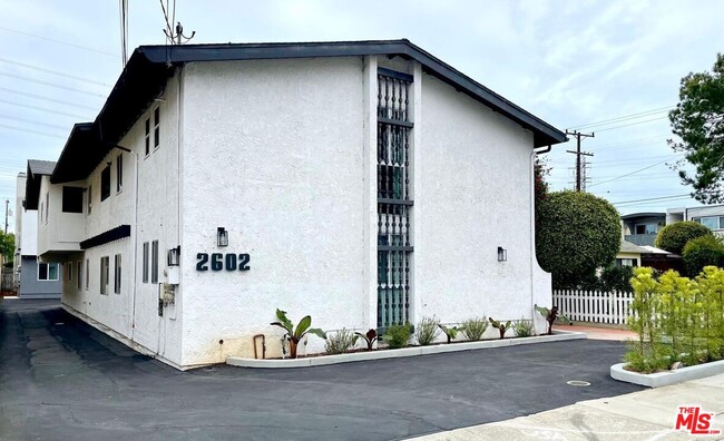 Photo - 2602 Carnegie Ln Unidad 1