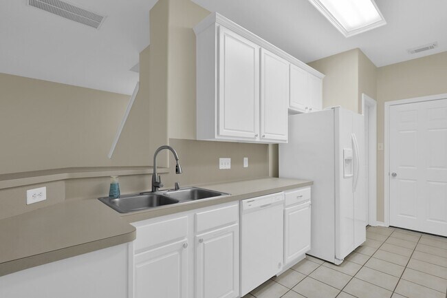 Photo - 122 S Camellia Grove Cir