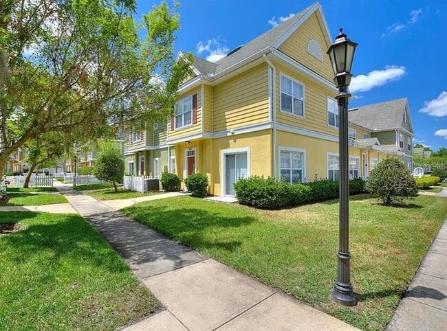 Photo - 4562 Yellowgold Rd E