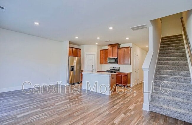 Photo - 609 Purteview Pl