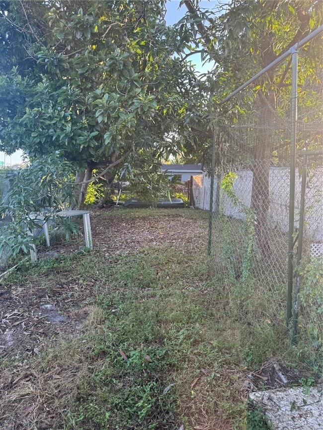 Photo - 6230 Garfield St