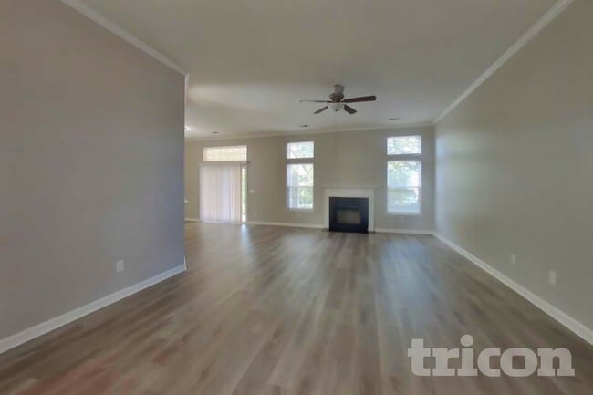 409 Baneberry Ln