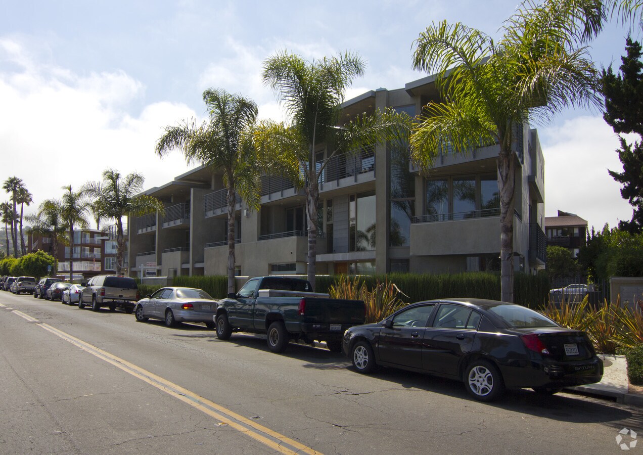 Photo - 1062 Anchorage Ln