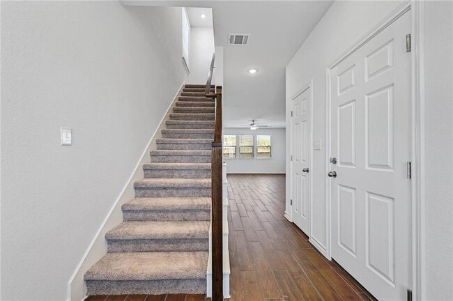 Photo - 806 Pepperbark Loop