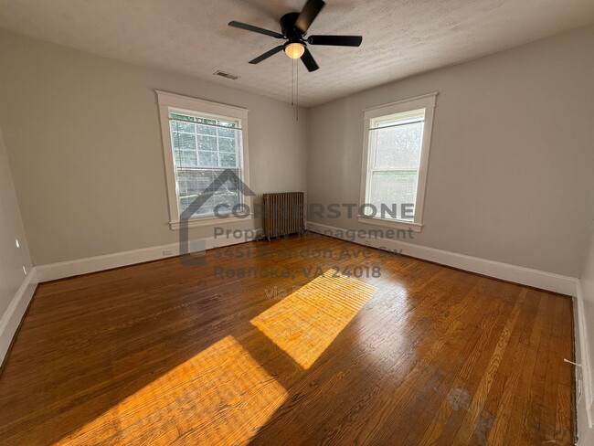 Photo - 420 Allison Ave SW Unit Apt 3