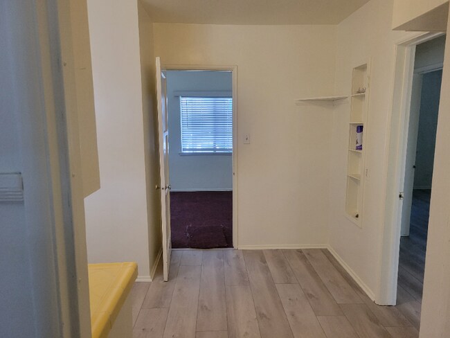 Photo - 520 E Hyde Park Pl