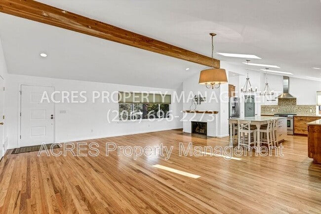 Photo - 20005 3rd Ave SW