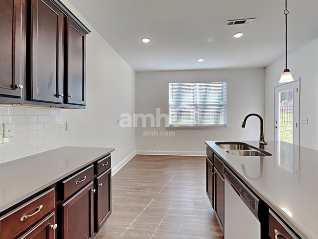 Photo - 3267 Oakfields Rd