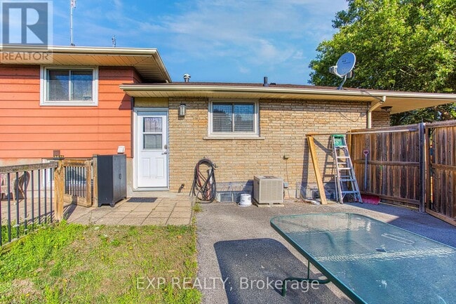 Photo - 4453 Meadowvale Dr