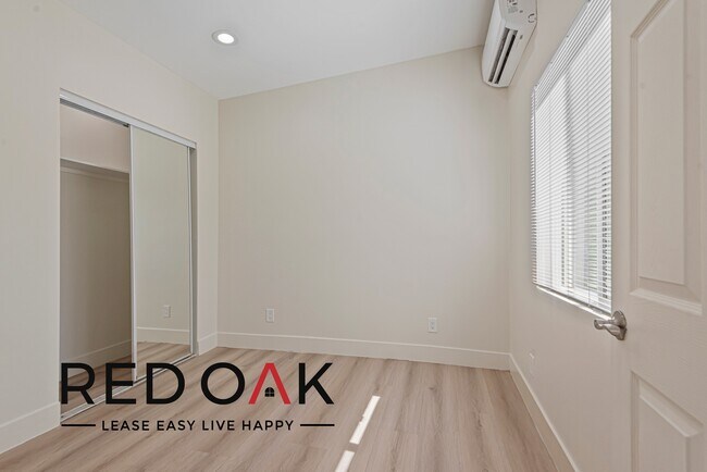 Photo - ~1 Month FREE~ Modern Two Bedroom with Stu... Unit 2667