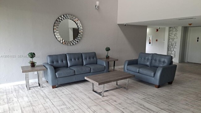 Photo - 230 Lakeview Dr Unit 310