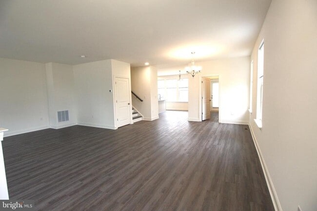 Photo - 851 Mapleton Ave