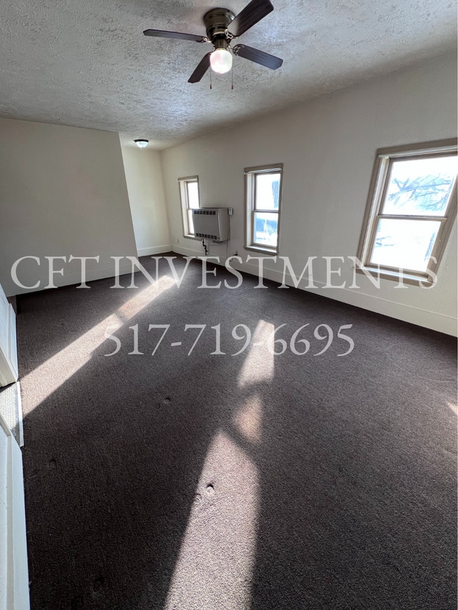 Building Photo - 101 Pleasant St Unit 3