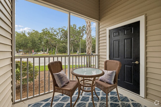 Scotland - 2BR, 2BA - 1,075SDF - Balcony/Patio