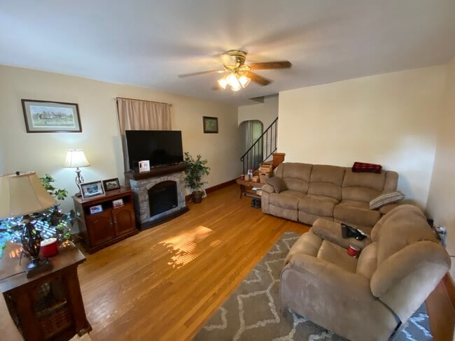 Photo - 231 N Muhlenberg St