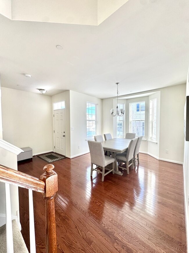 Photo - THREE BEDROOM TOWNHOME- PARKLAND SCHOOLS!