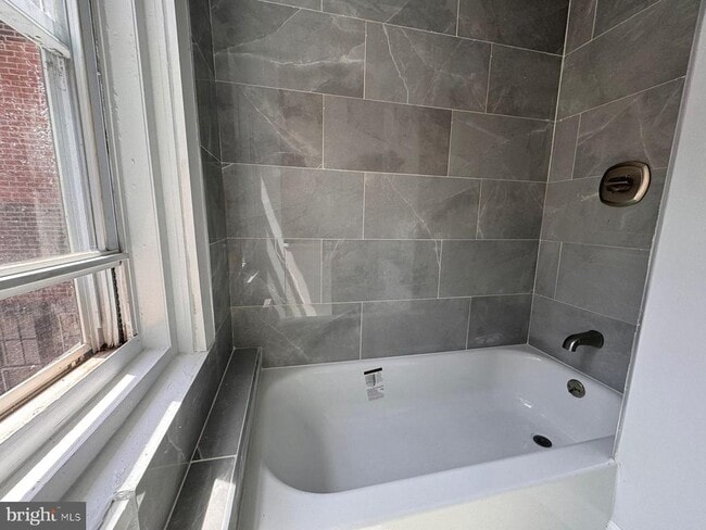 Photo - 1017 Pine St