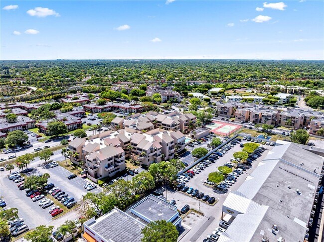 Photo - 10500 SW 108th Ave Unit B211