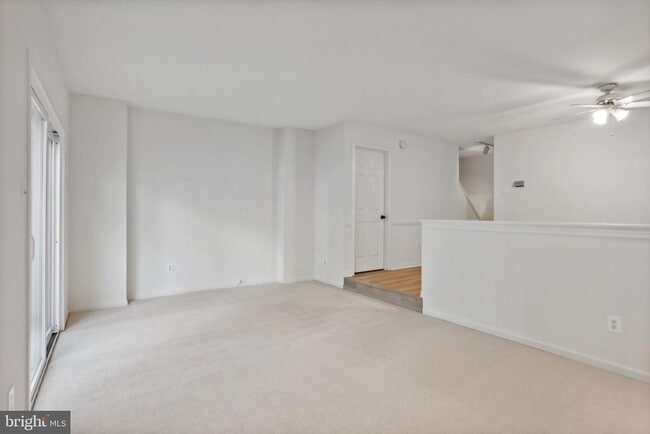 3202 Eaton Ct