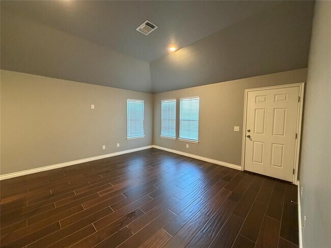Photo - 15717 Caney Dr