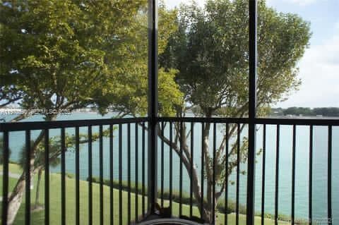 Building Photo - 20860 San Simeon Way Unit 404-6