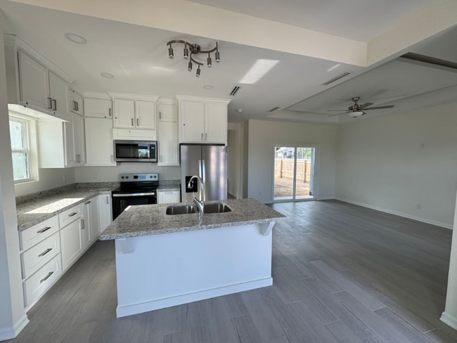 Photo - 3218 Nancy St