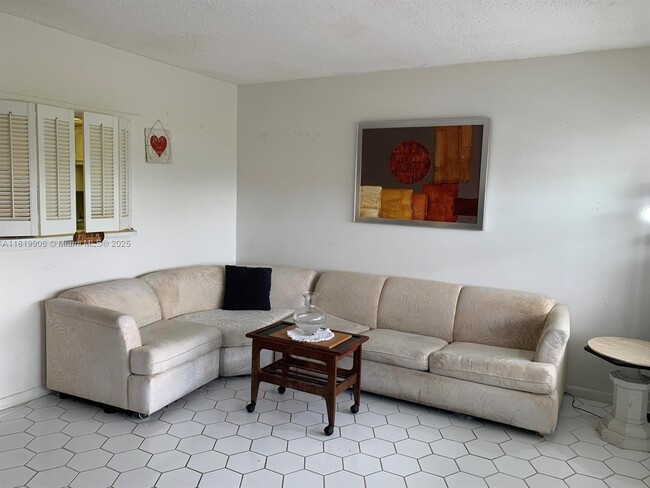 Building Photo - 89 Berkshire D Unit 89 Rental