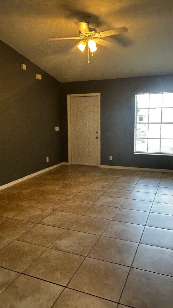 Photo - Charming 3-Bedroom Home with Screened Lana...