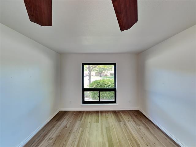 Photo - 4724 South Dr W