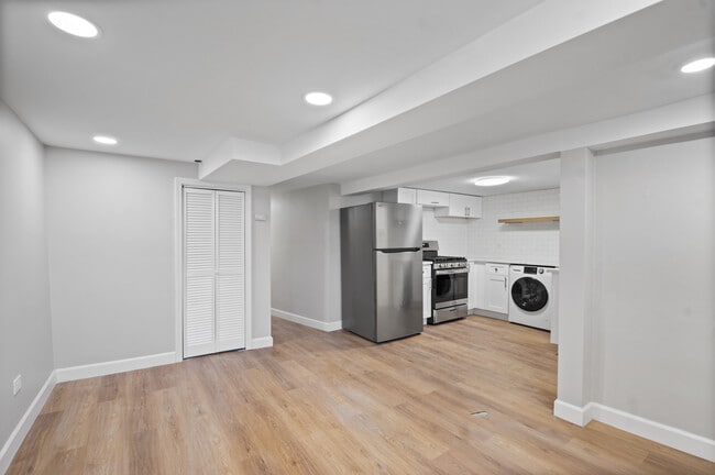 Photo - 3751 N Clifton Ave