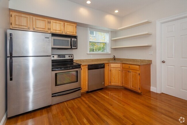 Building Photo - 44 Mt Vernon St Unit 2 Rental