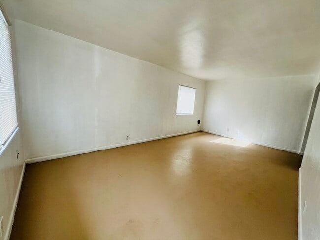 Photo - 118 W Birch St Unit 120