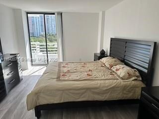 Photo - 3300 NE 192 St