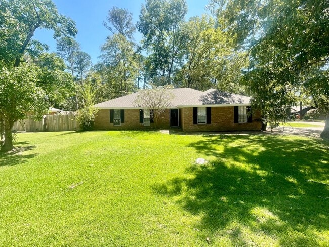 Building Photo - 4/2 for Rent in Brandon 047!!