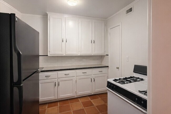 Photo - 1928 North Blvd Unit 02