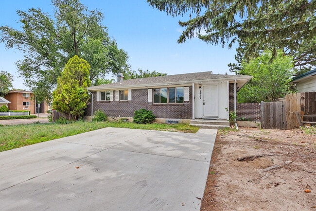 Photo - 1731 Auburn Dr