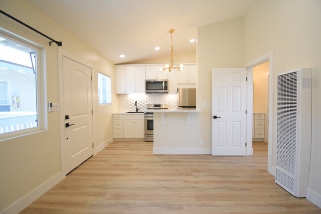 Photo - 1312 S Pacific St Unidad F