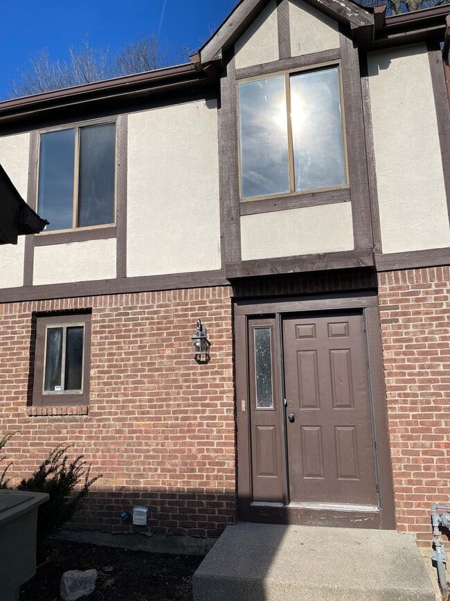 Photo - 2BD/1.5BA Townhome ~ Westerville Schools ~ 1 car garage ! Move In Now!