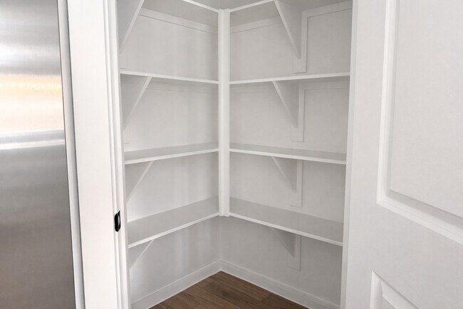 Photo - 8438 Bay Rdg Cir