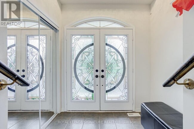 Photo - 1156 Cotswold Ct