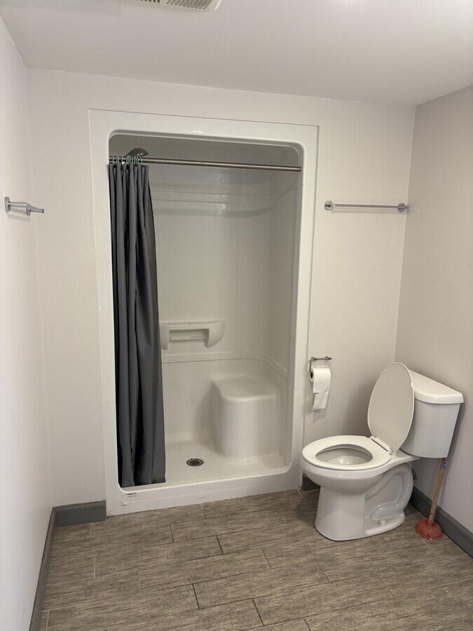 Photo - 258B-258B Sunview St